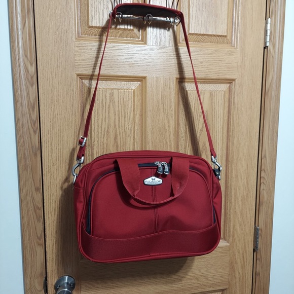 Ricardo Beverly Hills Carry On Travel bag Red 16" x 12" x 6"‎ - Picture 1 of 12